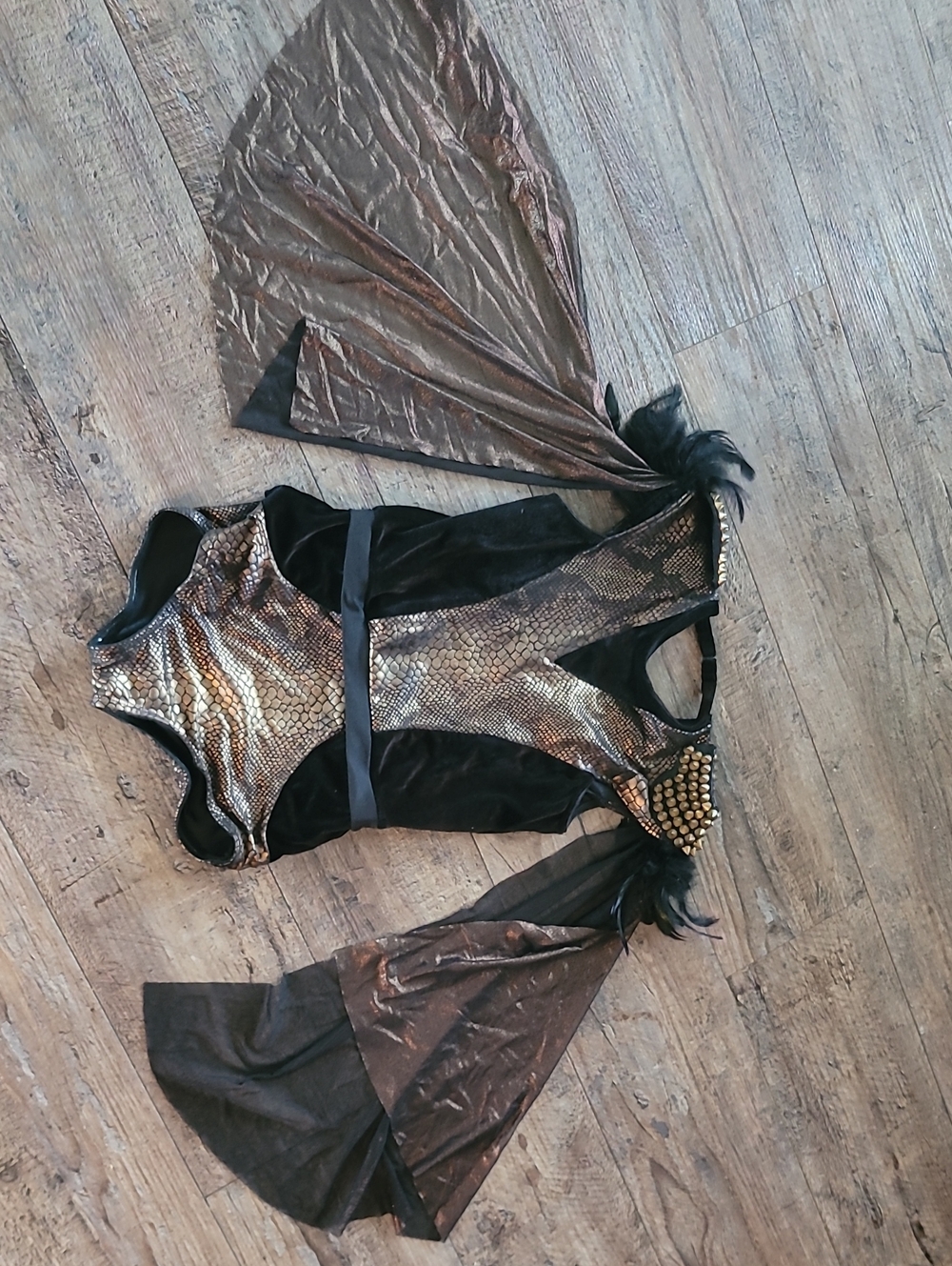 Tenth House Gold & Black Metallic Gladiator Dance Costume, Kids Large